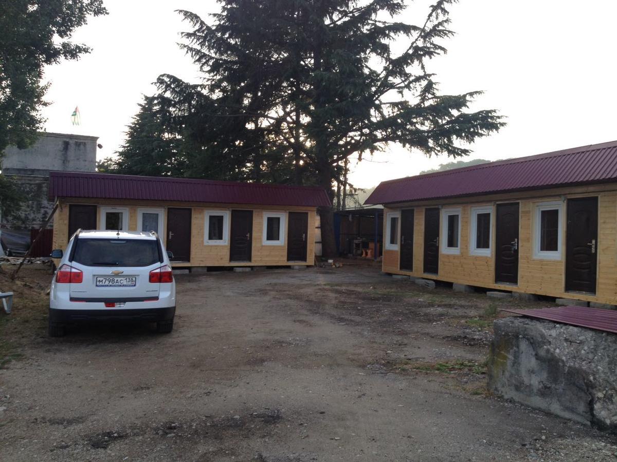 Lidzava Guest House Tri Topolya المظهر الخارجي الصورة